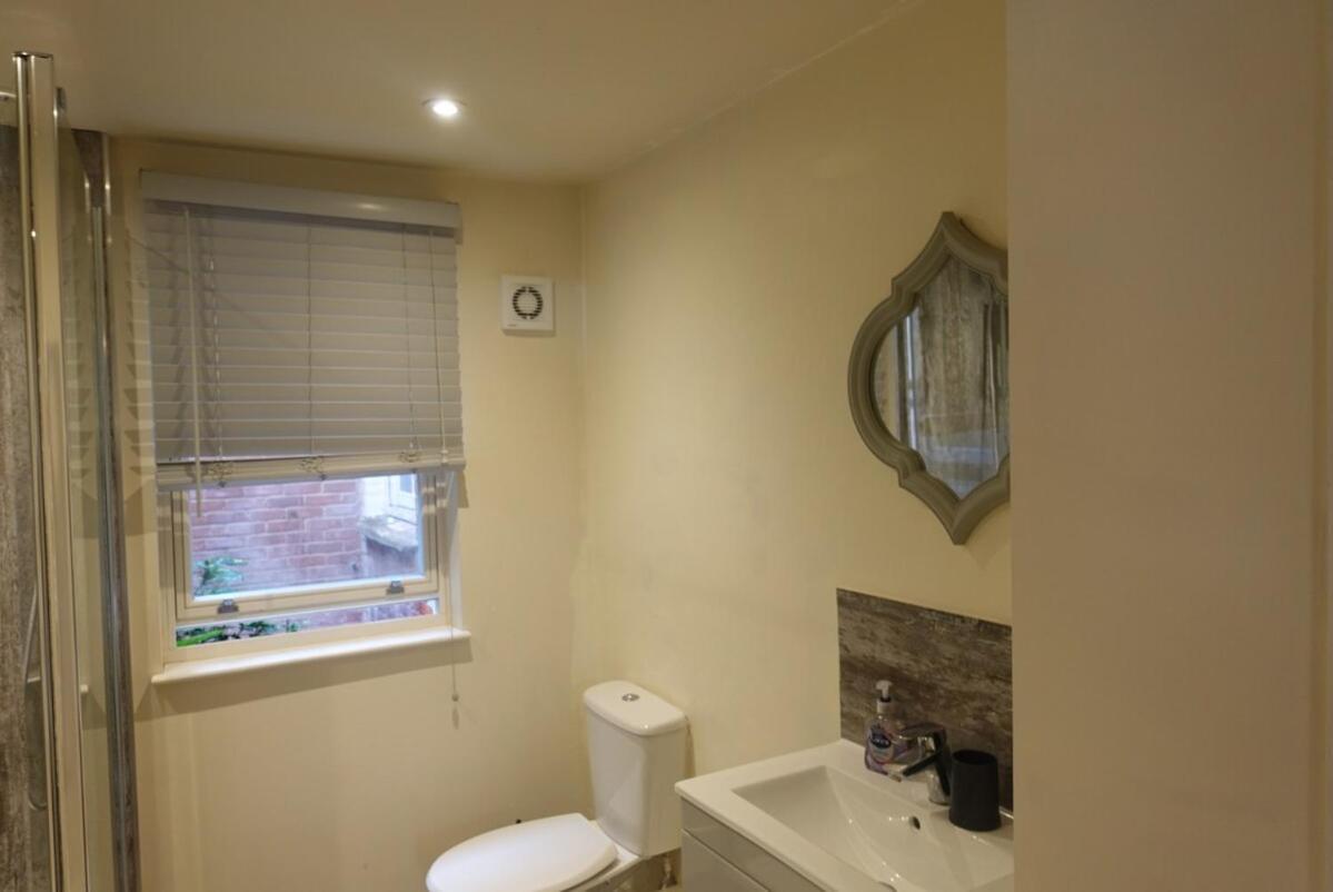 Unique, City-center Location Apartment Salisbury